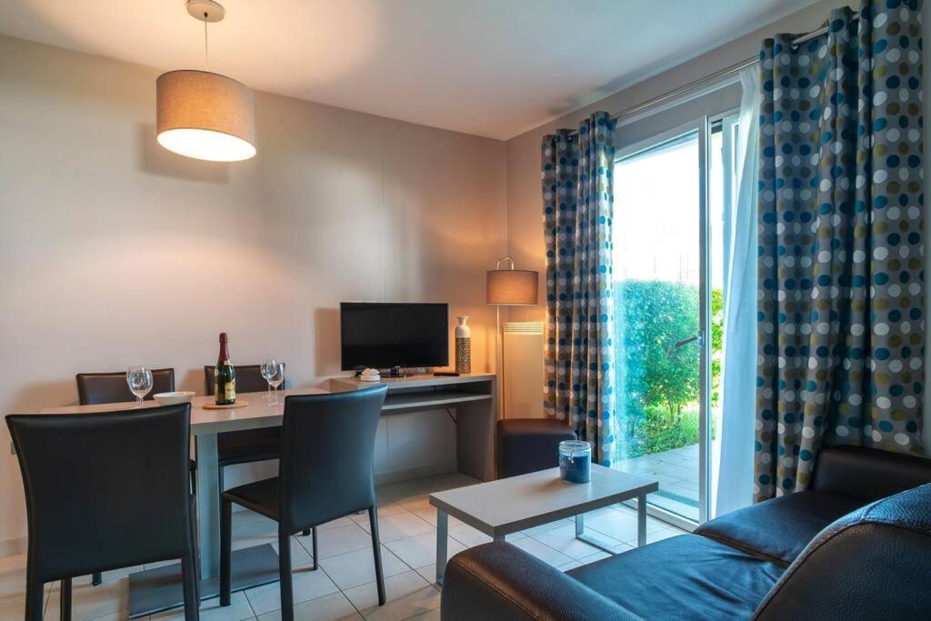 Les Thermes 408 - Appt Pour 4 Avec Piscine Partagee Concarneau Extérieur photo